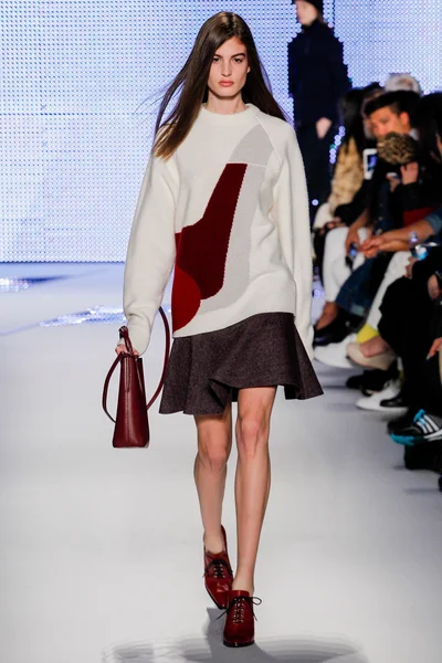 Look 18